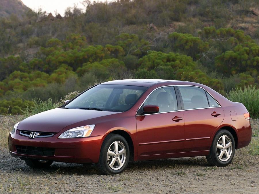  Honda Accord Sedan 2003 года  (US) (фото 10 из 19)